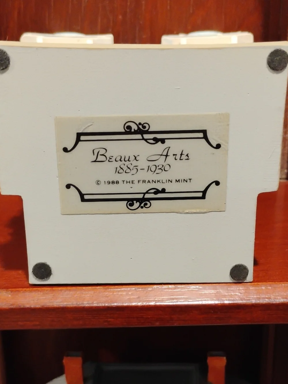 Franklin Mint 1988 Architectural Figurines And Display Shelf Collectibles